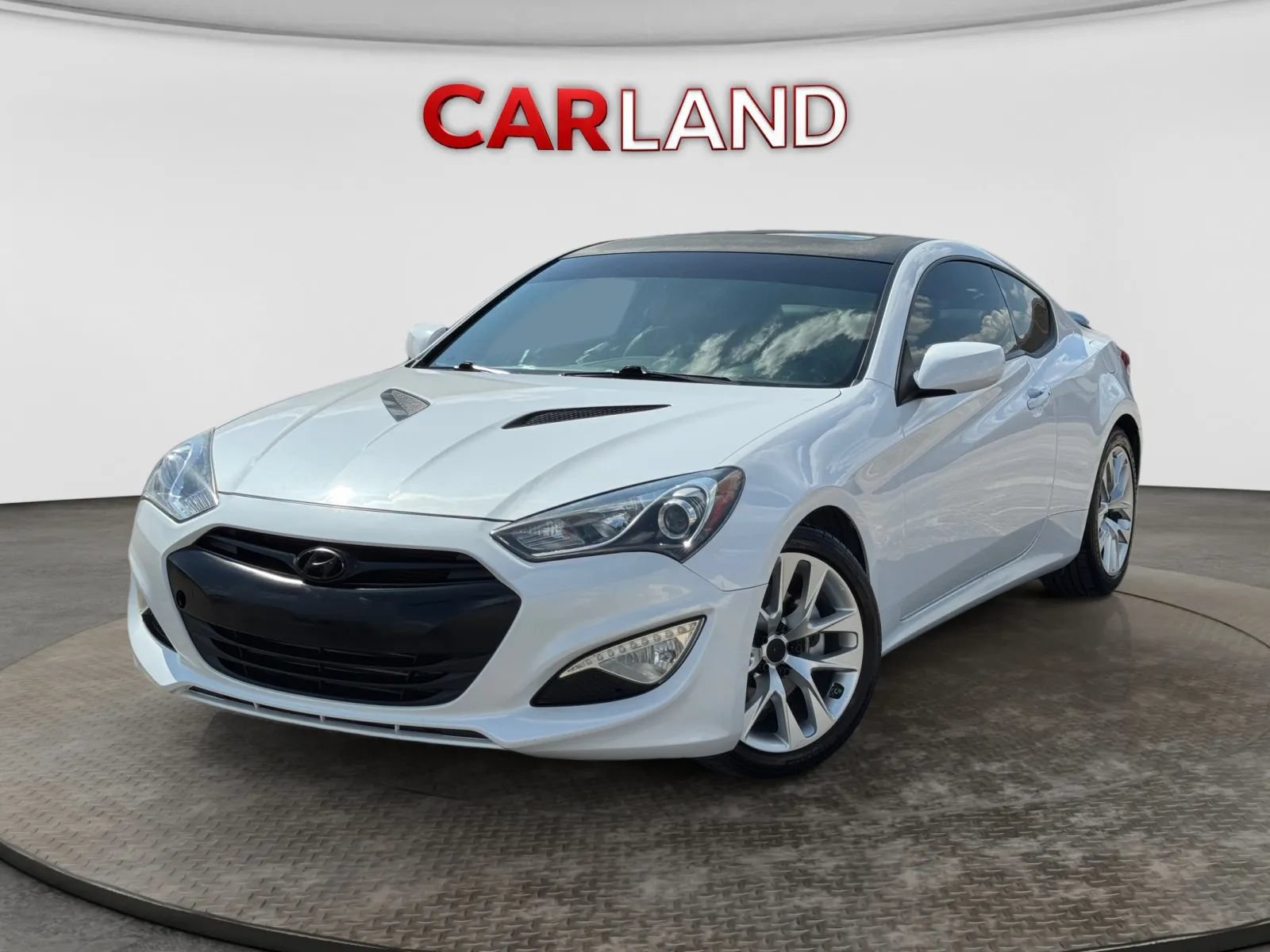 Used 2014 Hyundai Genesis Coupe 2.0T RWD image 1