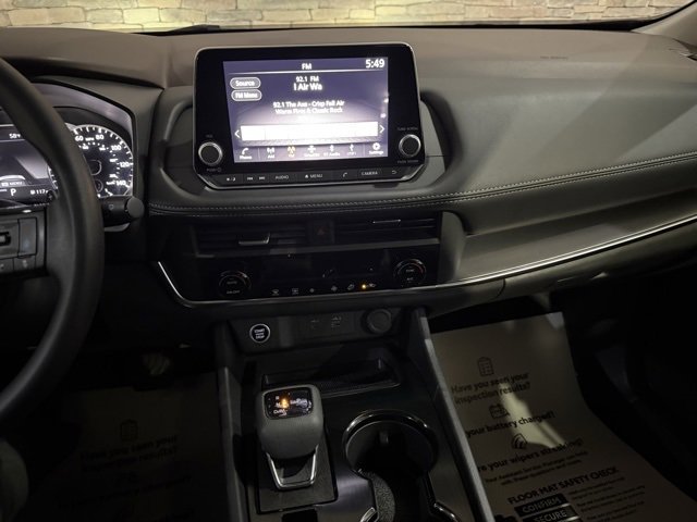 Used 2023 Nissan Rogue SV image 19