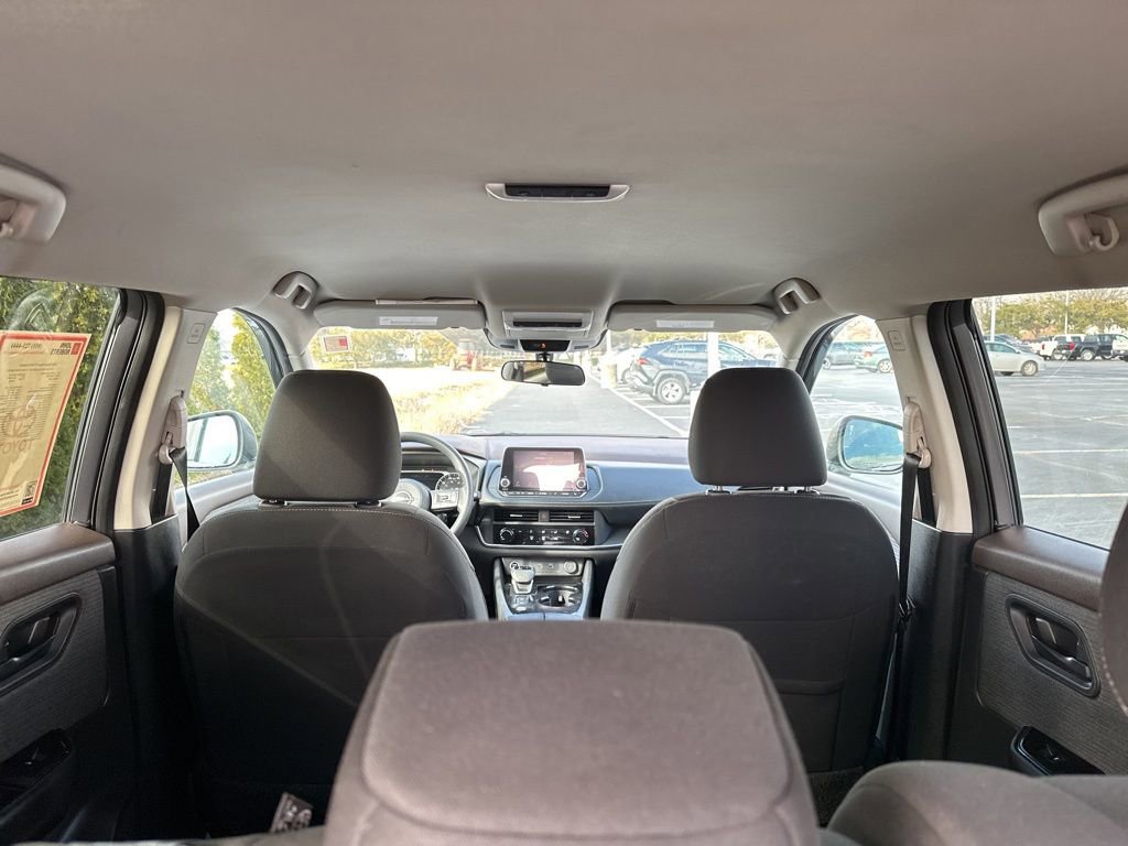 Used 2023 Nissan Rogue S image 35