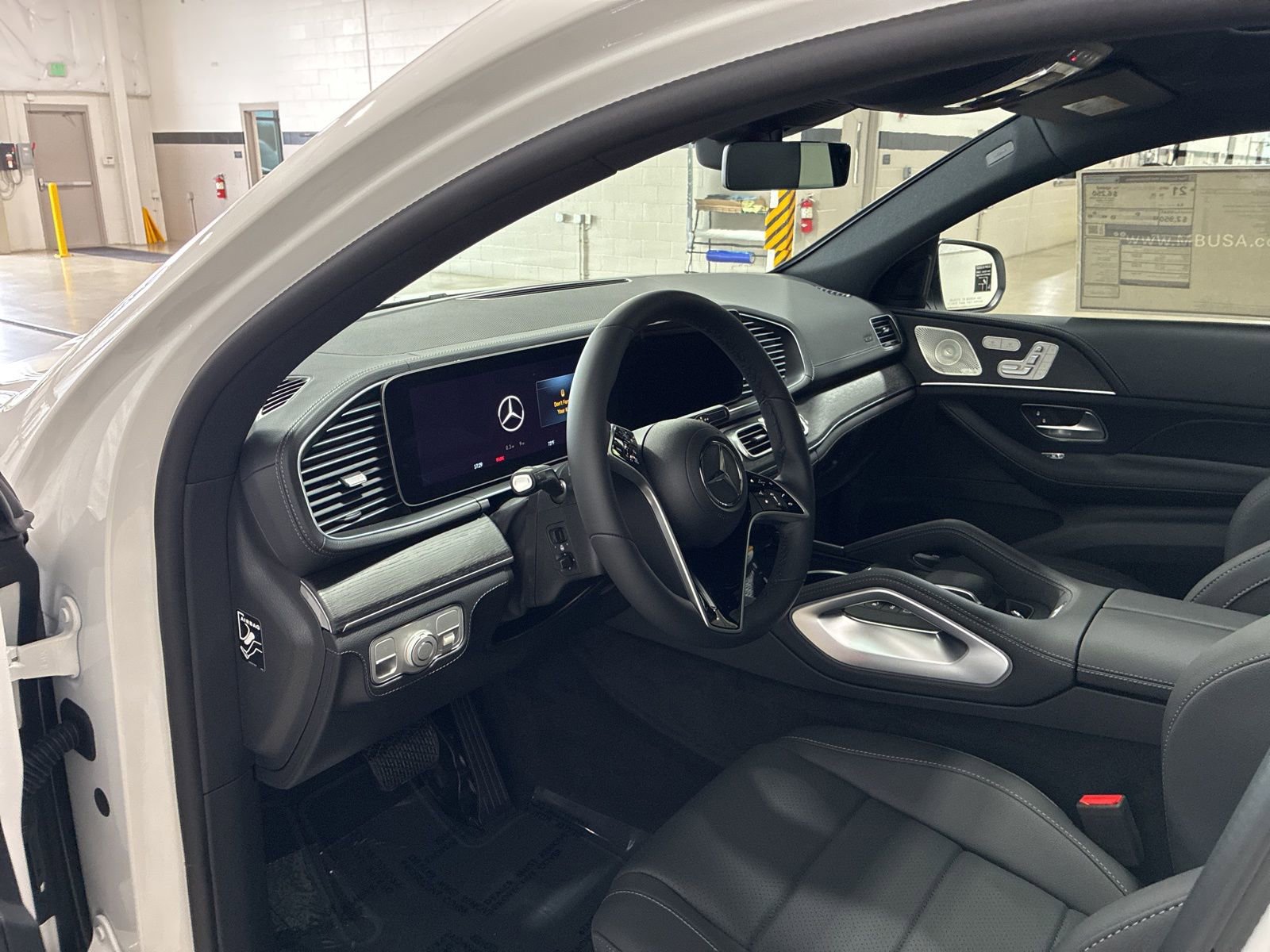 New 2026 Mercedes-Benz GLE 450 4MATIC Coupe image 9