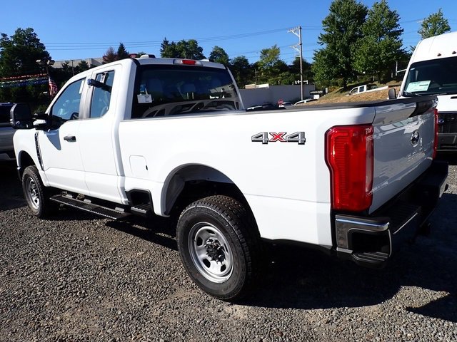New 2026 Ford F350 XL w/ XL Chrome Package image 3