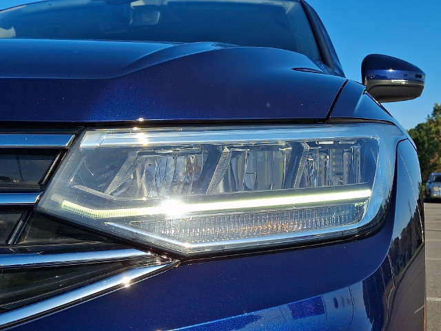 Used 2023 Volkswagen Tiguan SE FWD image 9