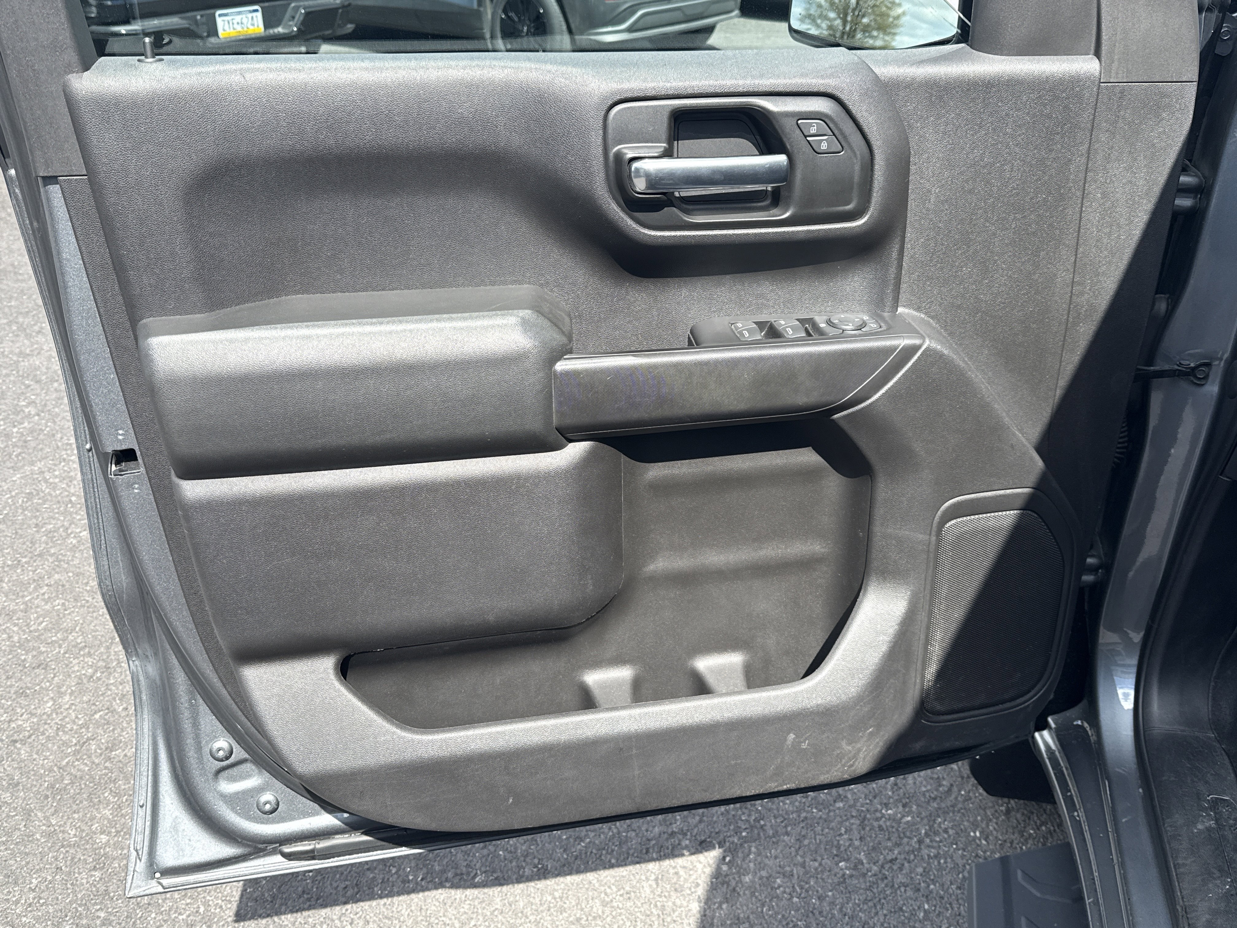 Used 2019 Chevrolet Silverado 1500 Custom w/ Custom Value Package image 16