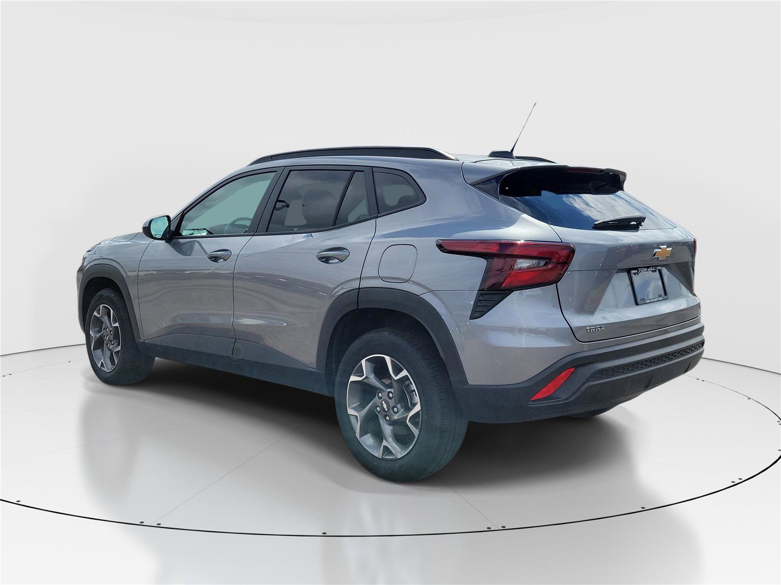 Used 2025 Chevrolet Trax LT w/ LT Convenience Package image 3