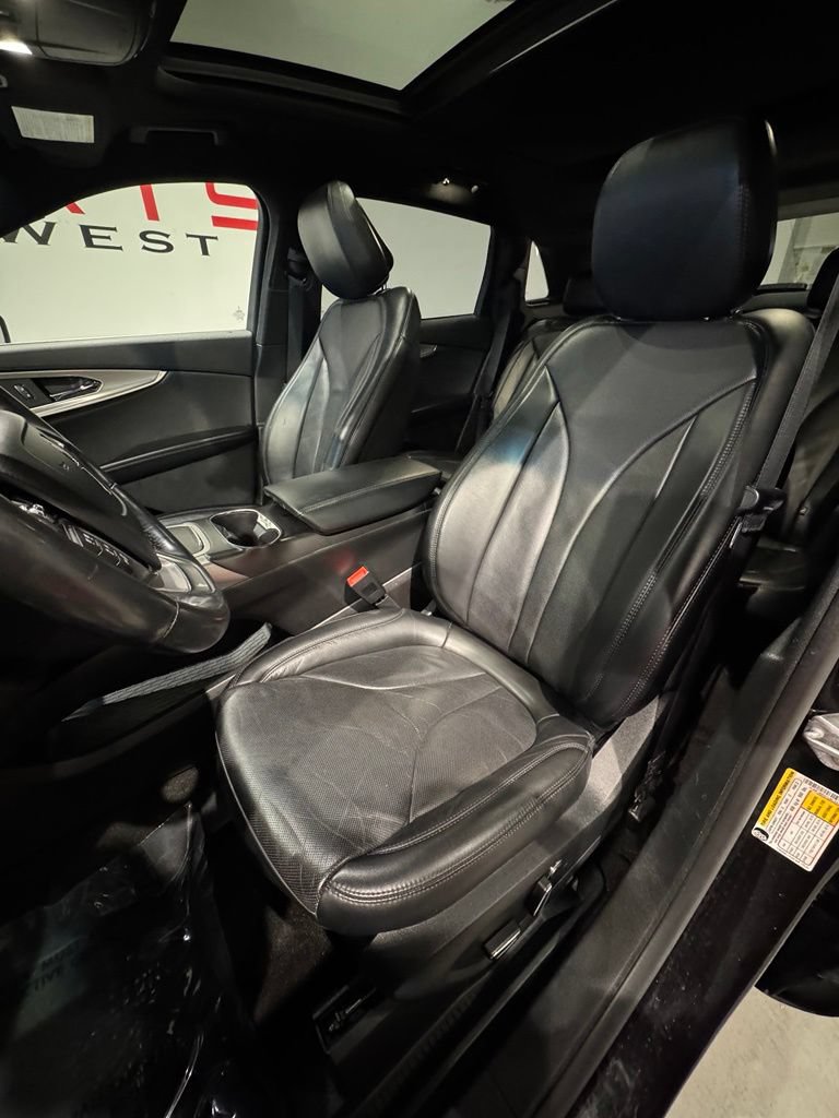Used 2020 Lincoln Nautilus Reserve FWD image 16