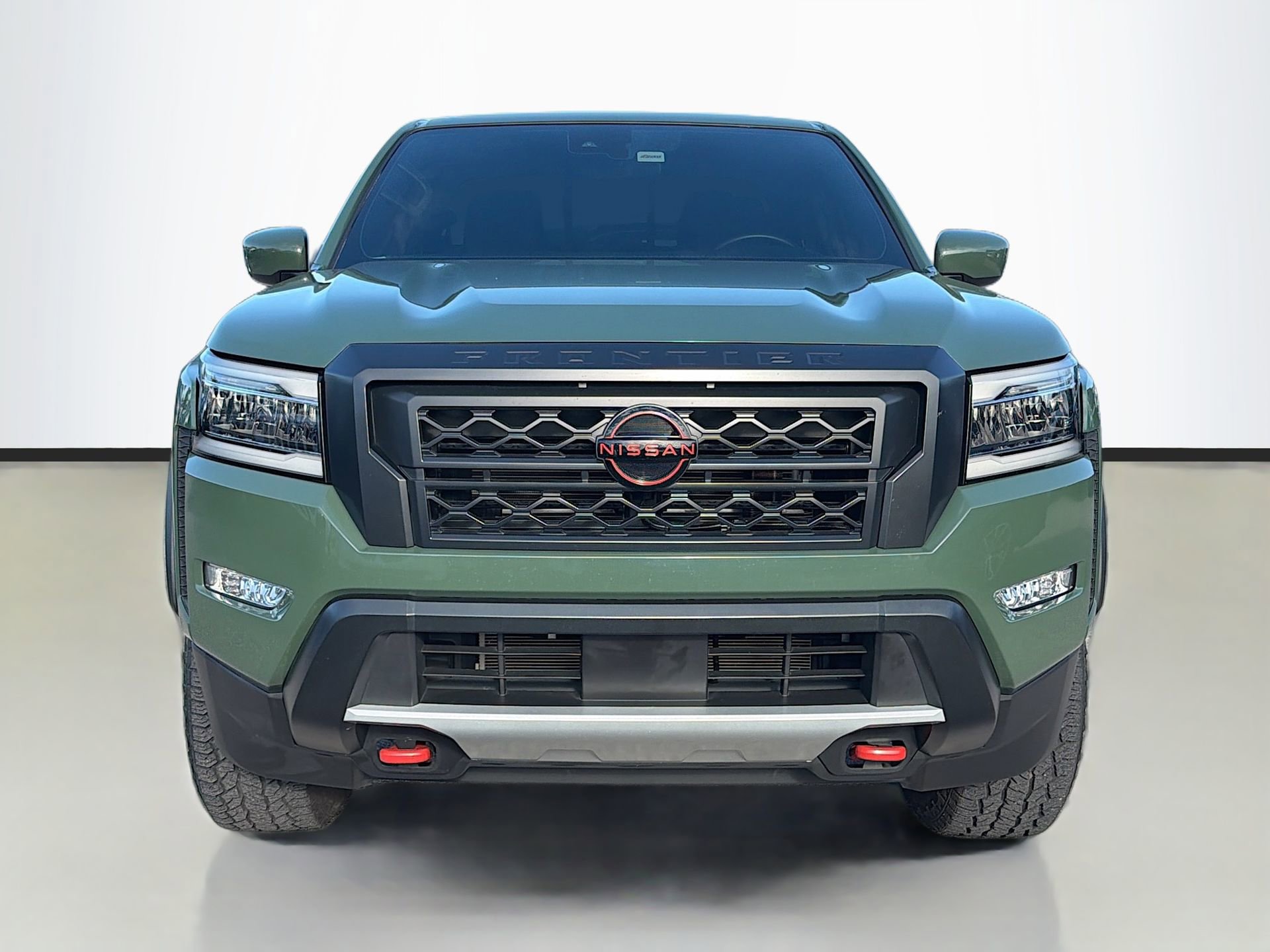 Used 2024 Nissan Frontier Pro-X image 9