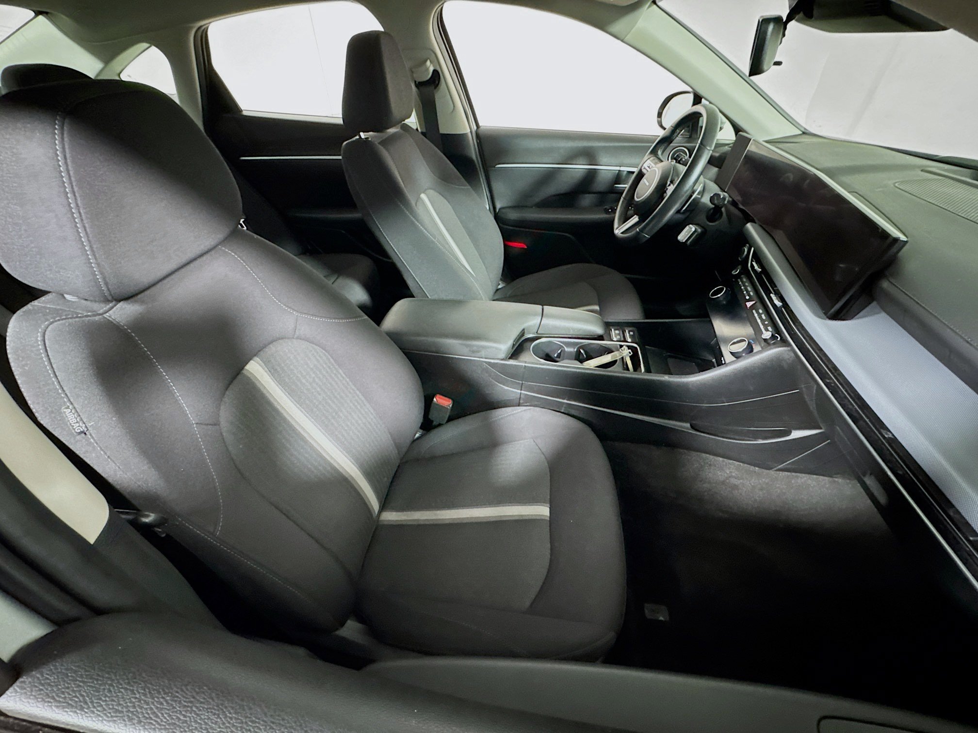 Used 2025 Hyundai Sonata SEL FWD image 26
