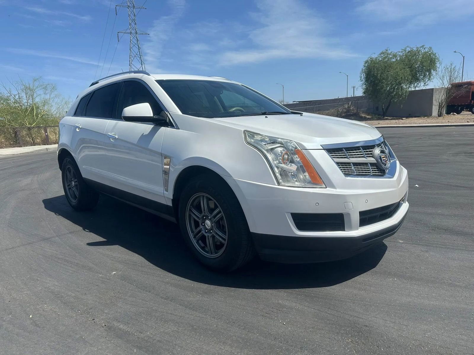 Used 2011 Cadillac SRX Luxury FWD image 3