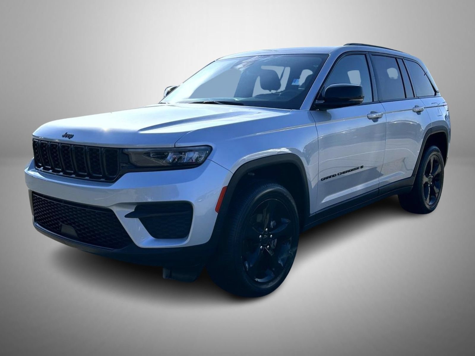 Used 2023 Jeep Grand Cherokee Altitude AWD/4WD image 1