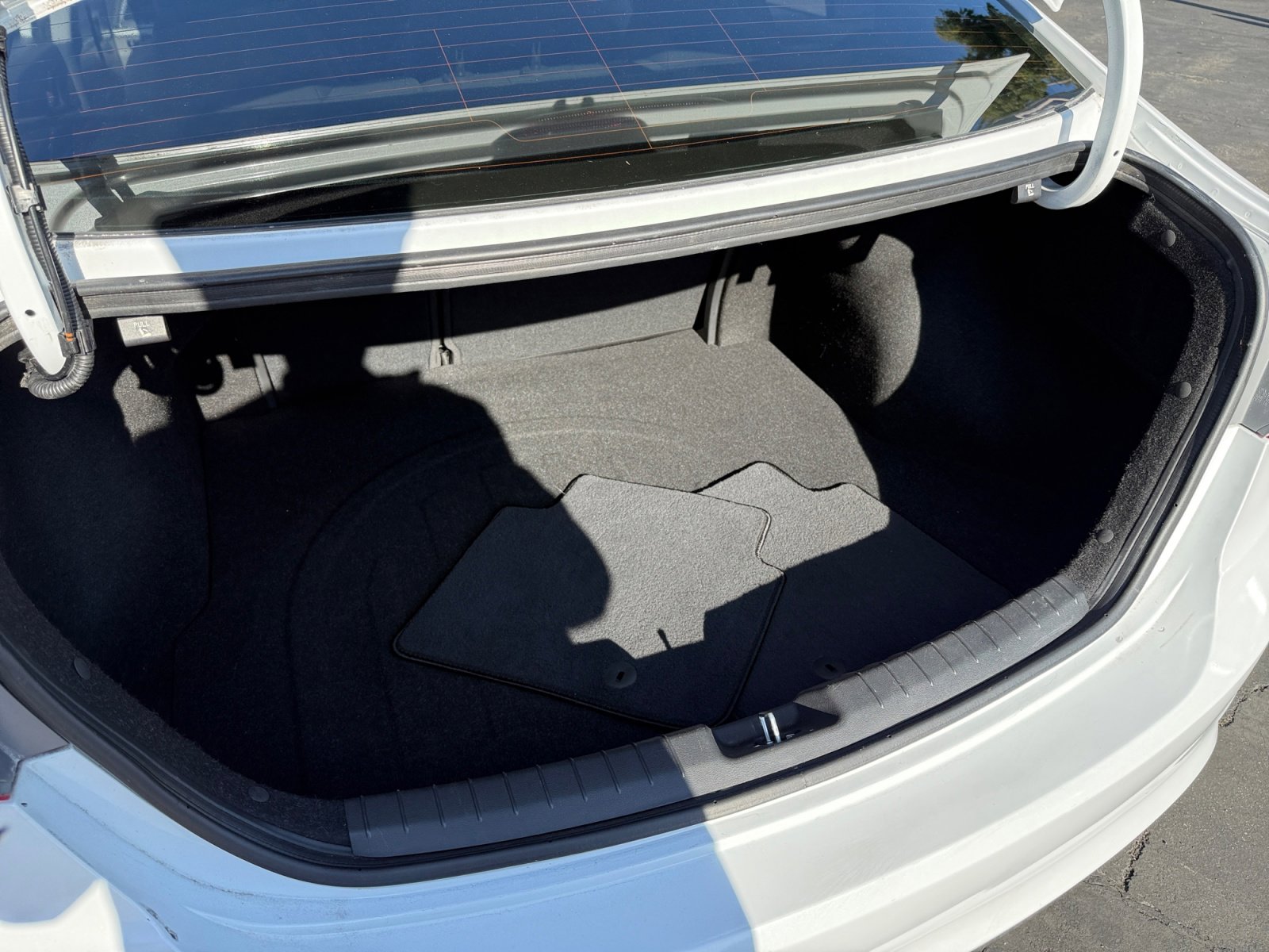 Used 2017 Hyundai Elantra SE image 21