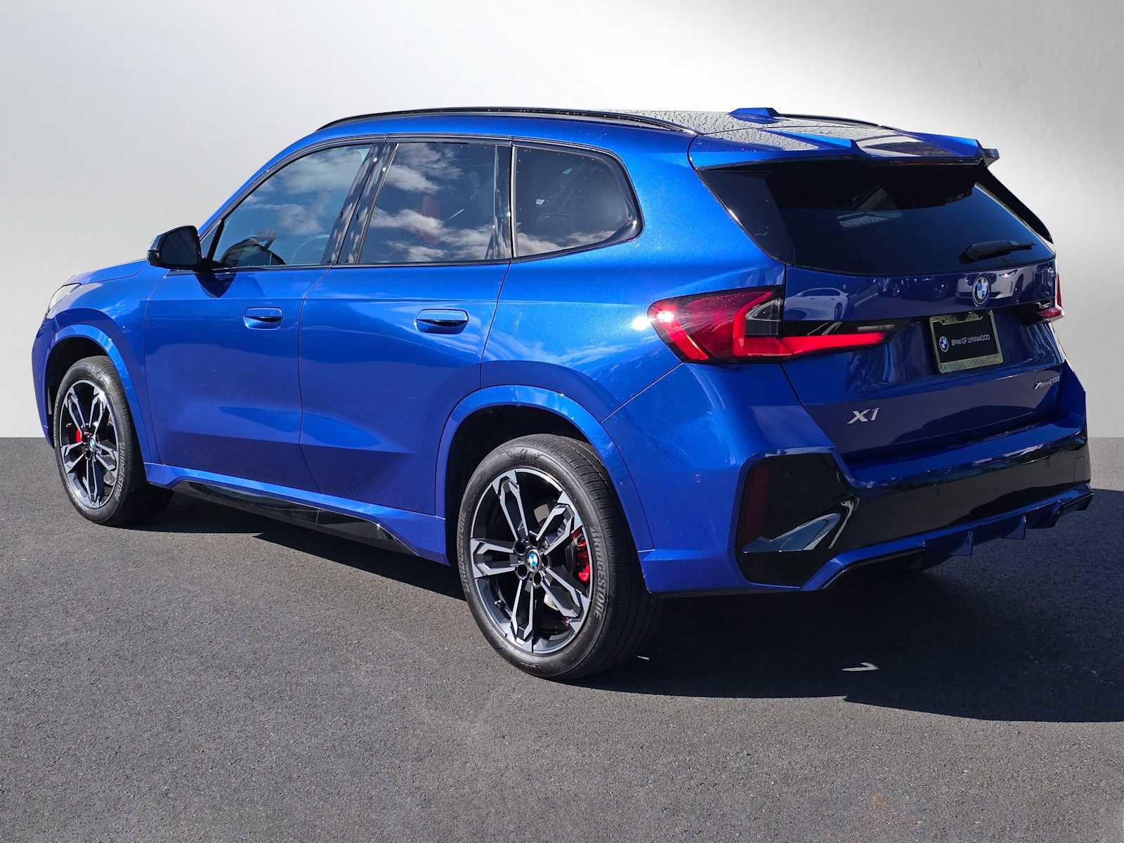 Used 2025 BMW X1 xDrive28i w/ Premium Package image 5