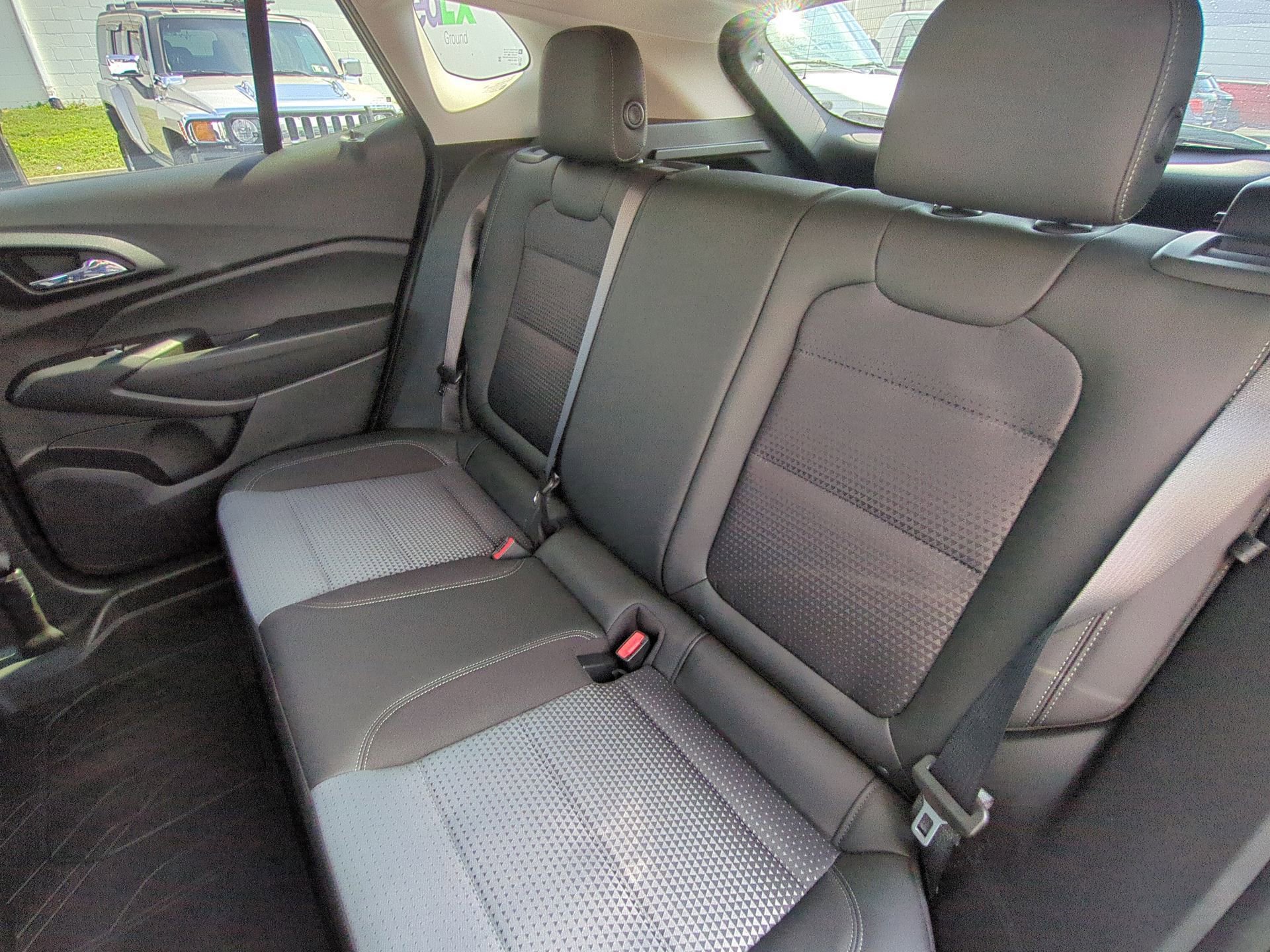 Certified 2024 Chevrolet Trax LT w/ Driver Confidence Package image 25