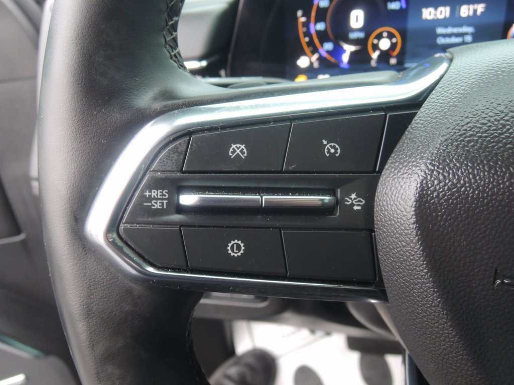 Used 2025 Chevrolet Suburban High Country image 16