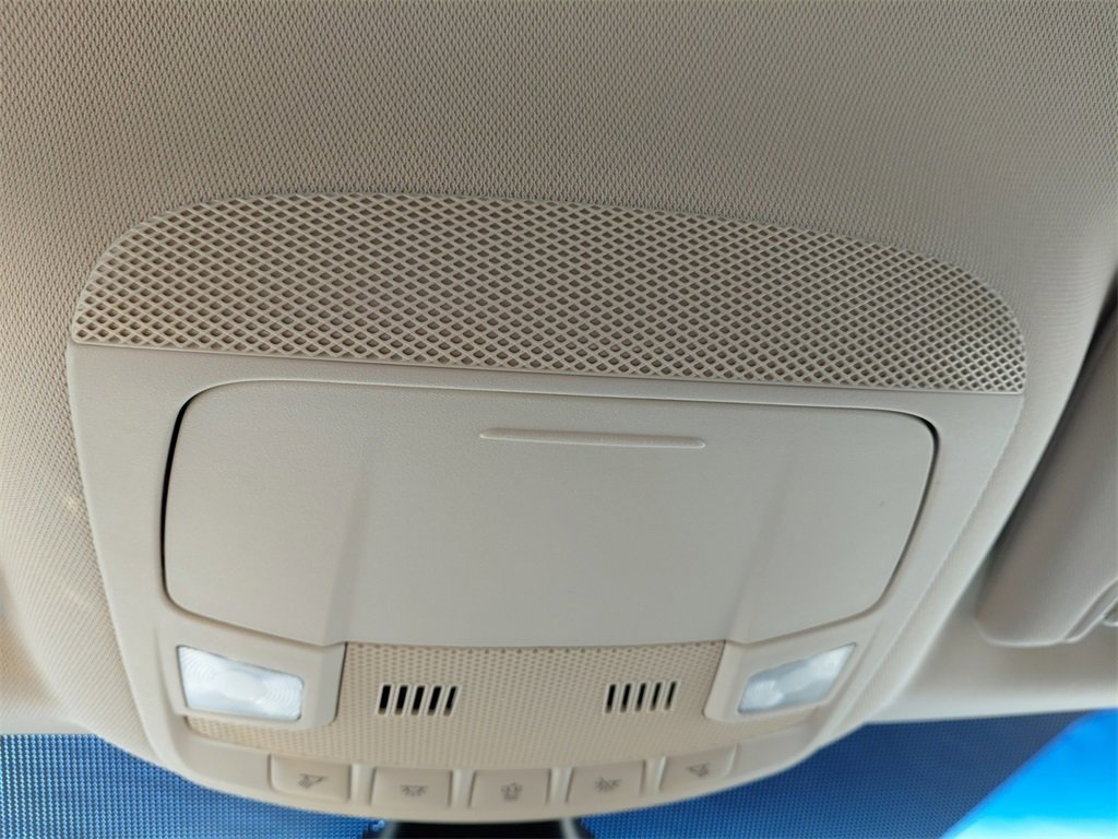 Used 2020 Ford Edge Titanium w/ Class II Trailer Tow Package image 29