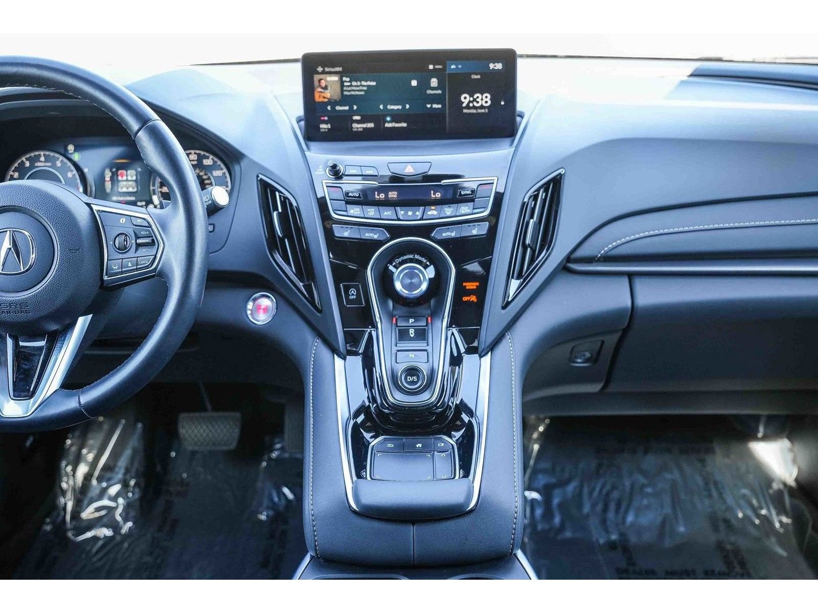 Used 2025 Acura RDX SH-AWD image 13