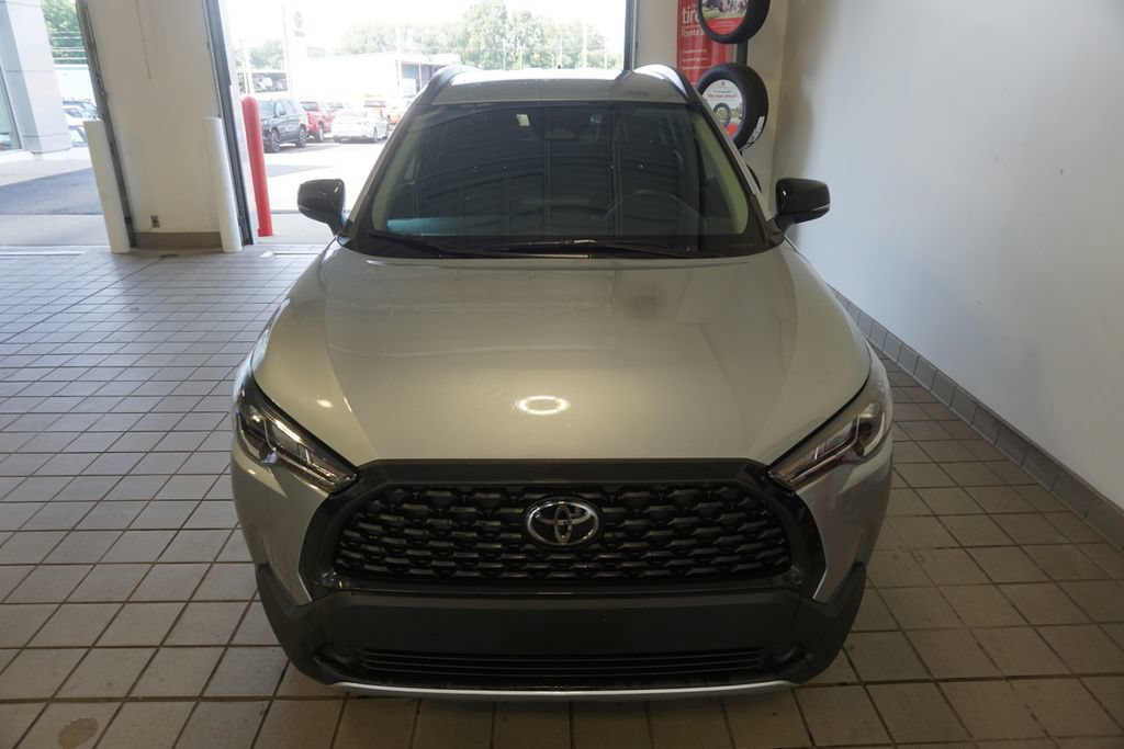 Certified 2025 Toyota Corolla Cross LE FWD image 11