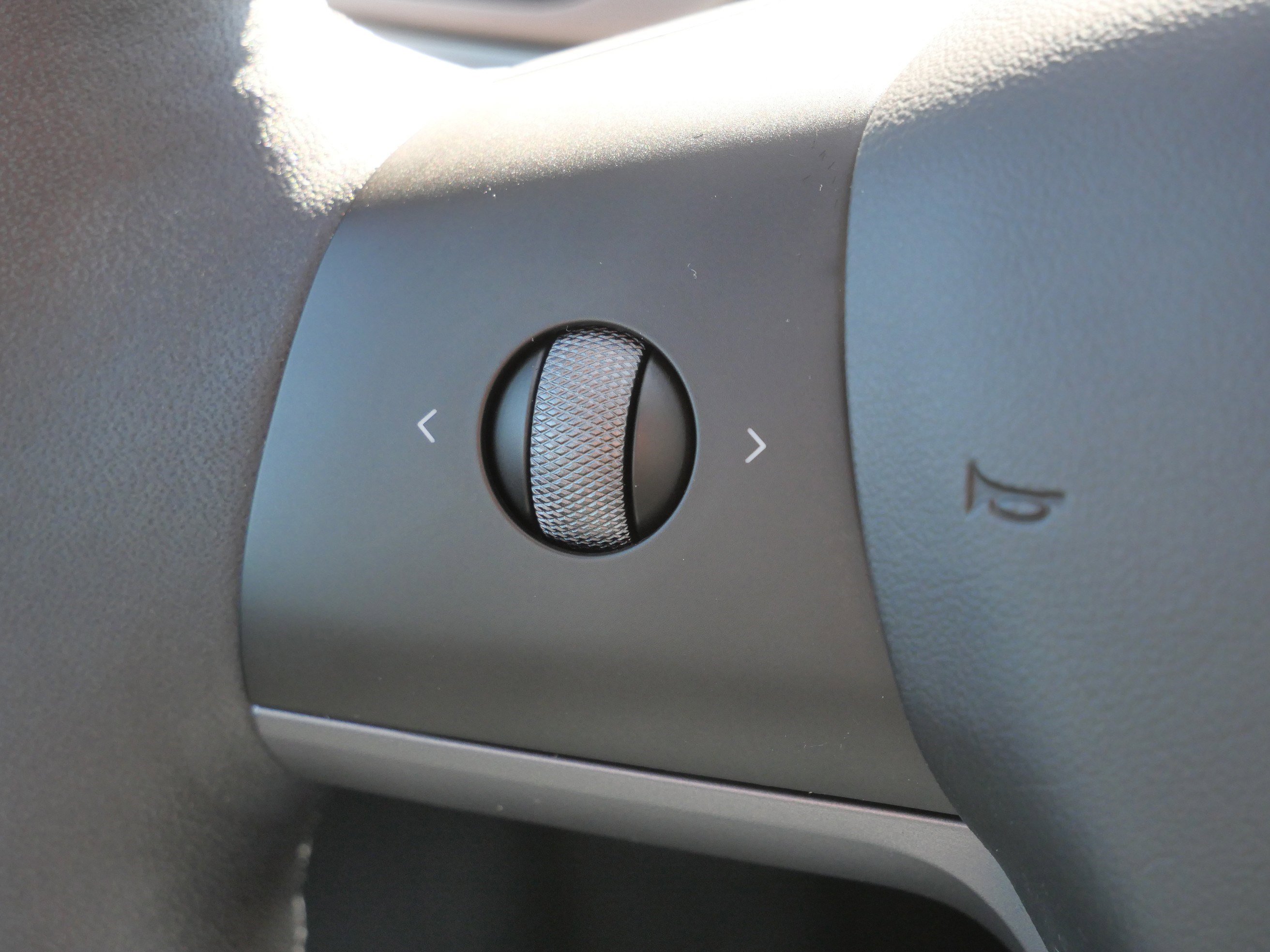 Used 2024 Tesla Model Y Long Range image 30