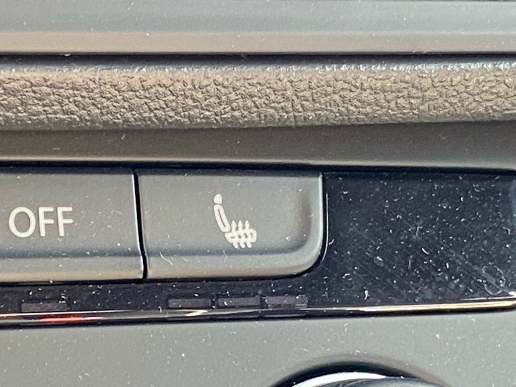 Certified 2024 Volkswagen Jetta Sport image 15