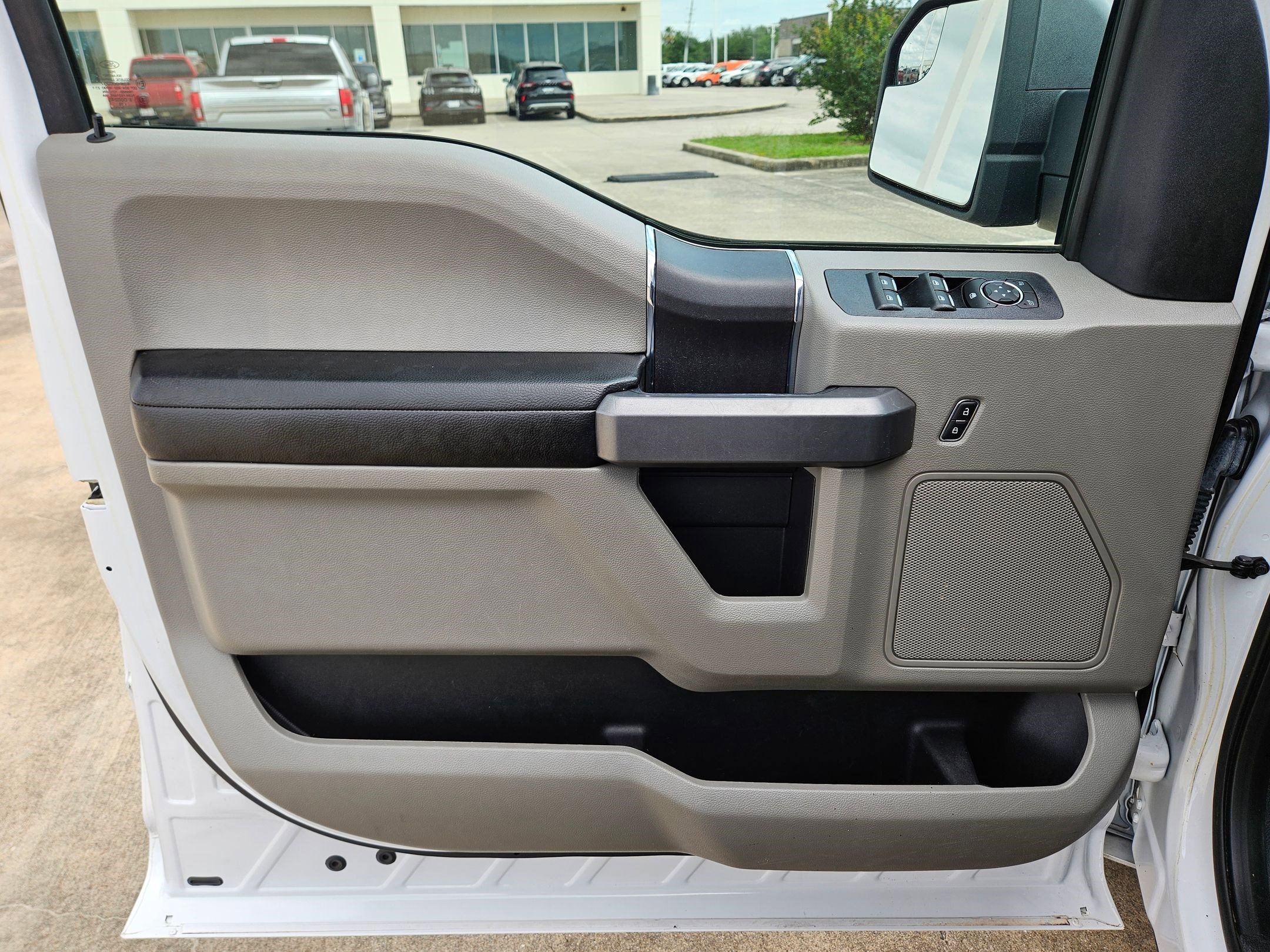 Used 2018 Ford F150 XLT RWD image 12