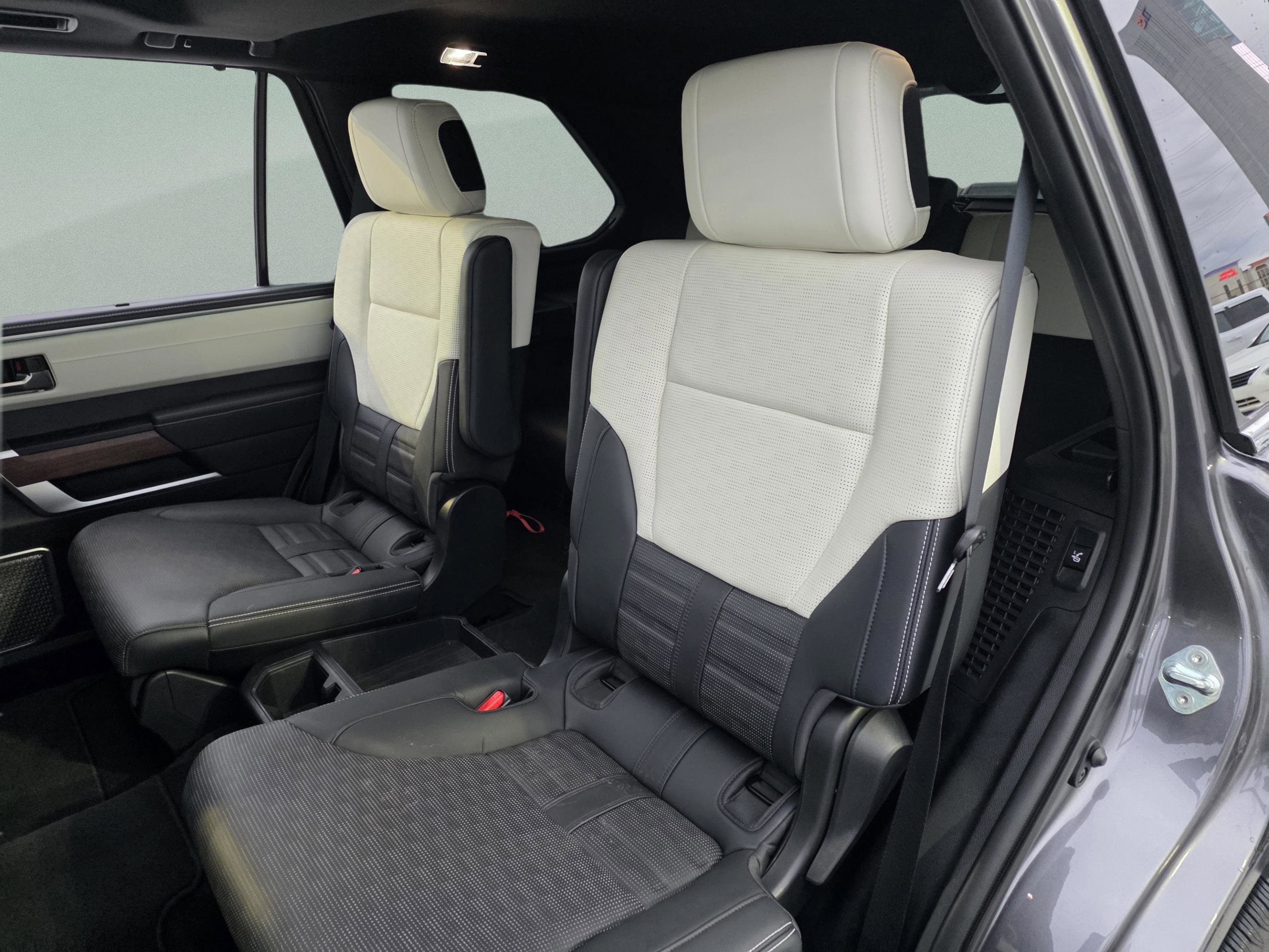 Used 2025 Toyota Sequoia Capstone image 21