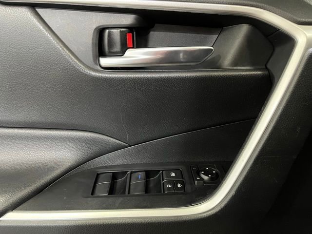 Certified 2021 Toyota RAV4 XLE w/ Carpet Mat Package (TMS) AWD/4WD image 13