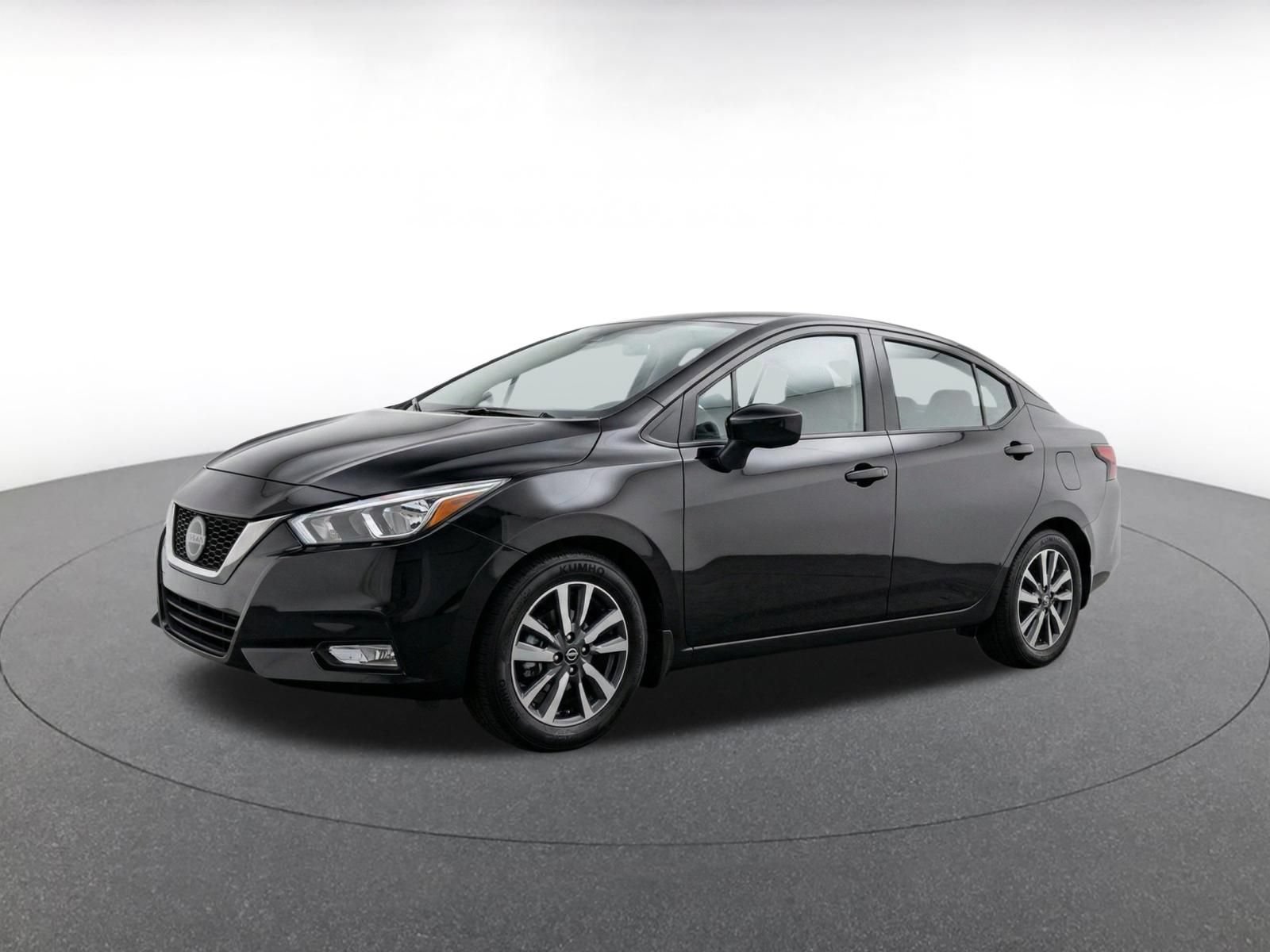 Used 2025 Nissan Versa SV FWD image 3