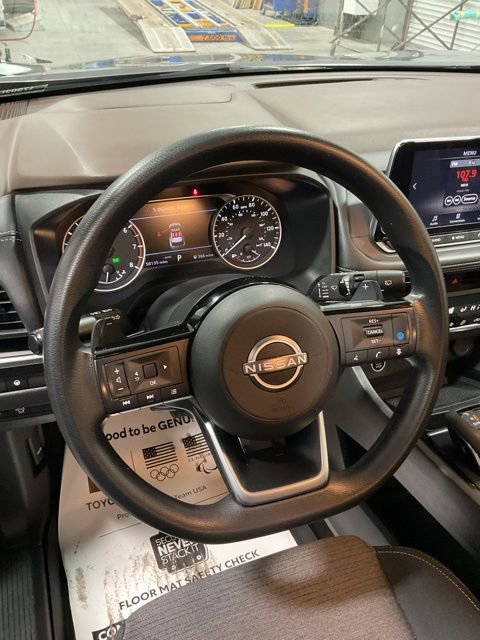 Used 2023 Nissan Rogue SV image 13