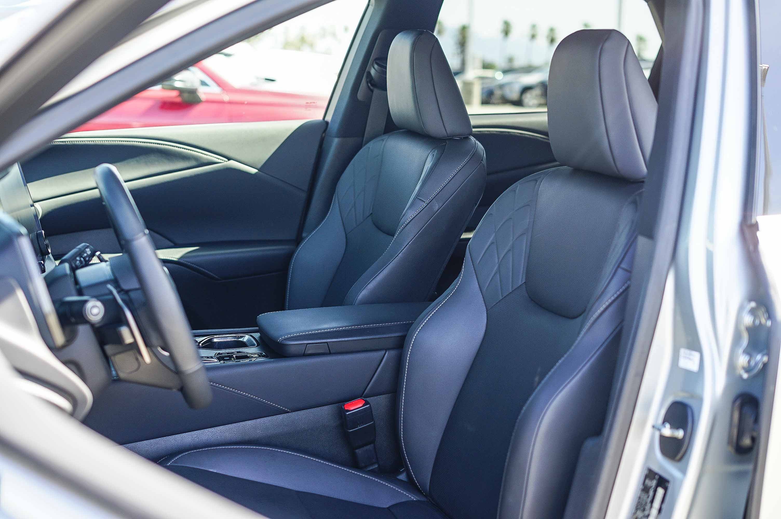 Used 2023 Lexus RX 350 Premium w/ Cold Area Package image 21