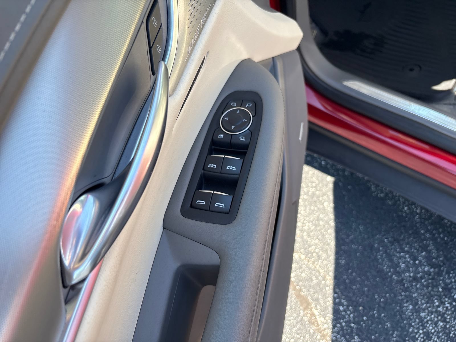 Used 2024 Cadillac XT5 Premium Luxury w/ LPO, Floor Liner Package AWD/4WD image 30