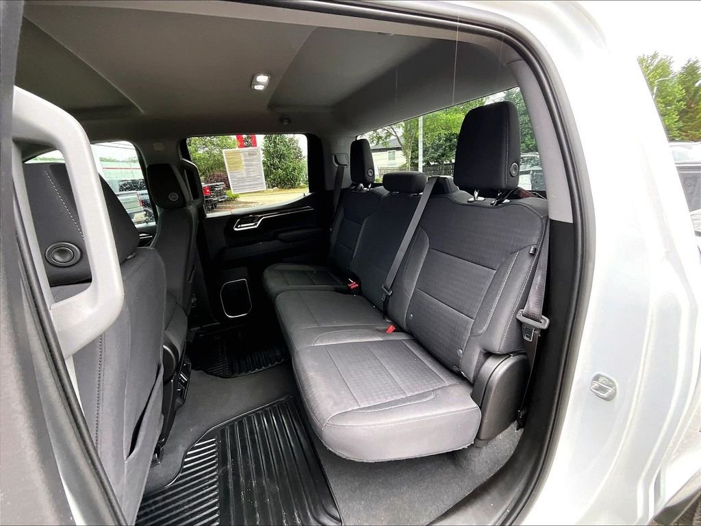 Used 2023 Chevrolet Silverado 1500 LT AWD/4WD image 15