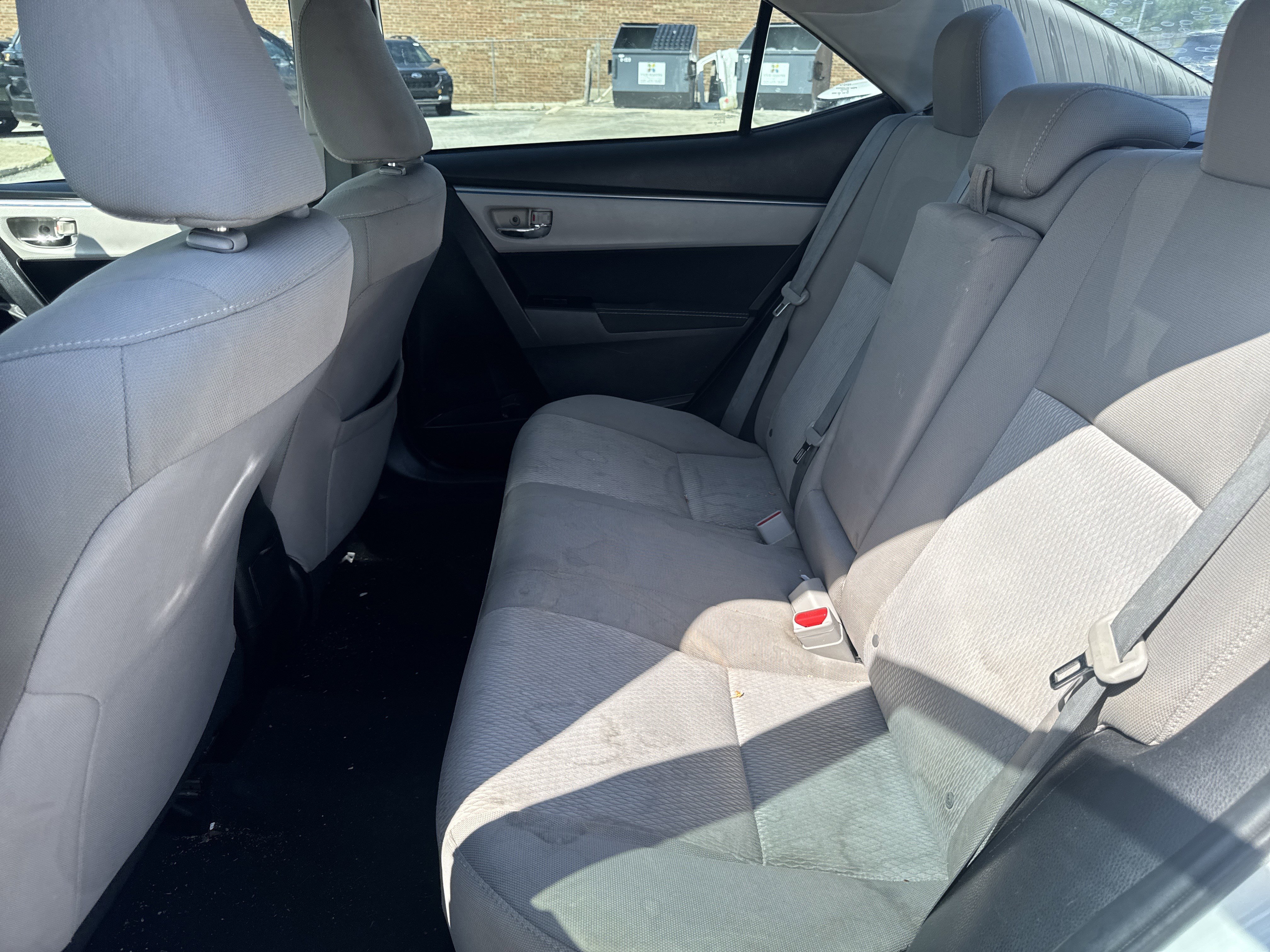 Used 2015 Toyota Corolla LE FWD image 12