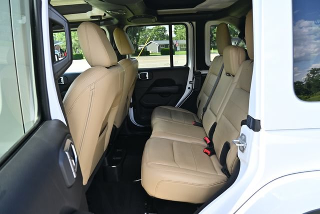 Used 2019 Jeep Wrangler Unlimited Sahara AWD/4WD image 24