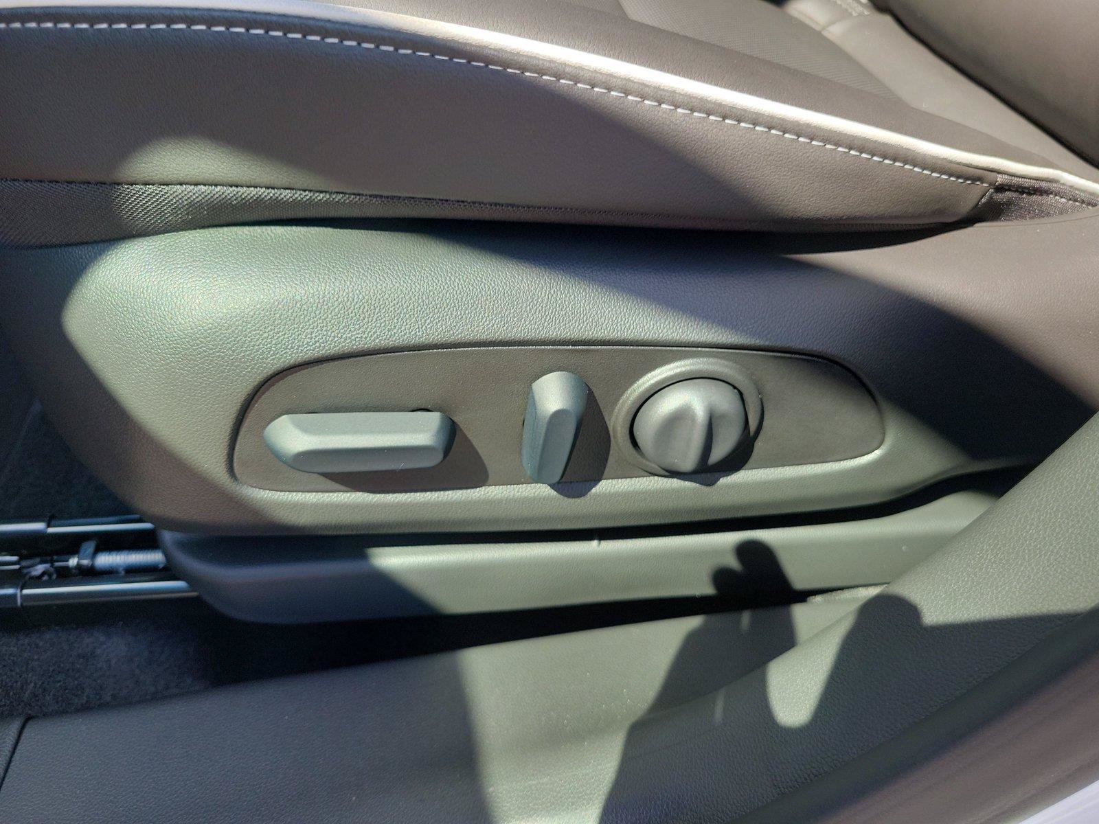 New 2026 Buick Encore GX Avenir w/ Avenir Convenience Package AWD/4WD image 17