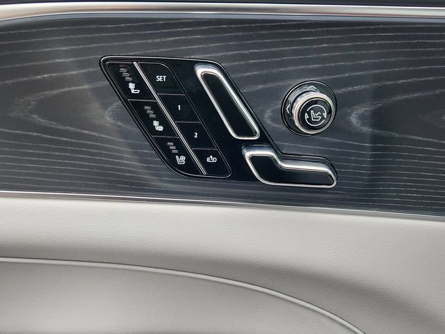 New 2026 Cadillac Lyriq Signature Sport AWD/4WD image 11