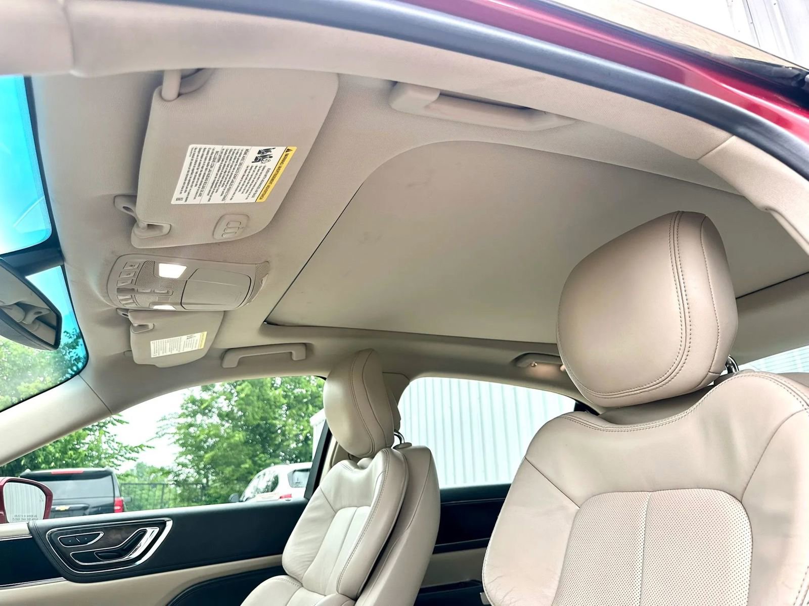 Used 2017 Lincoln Continental Select FWD image 36
