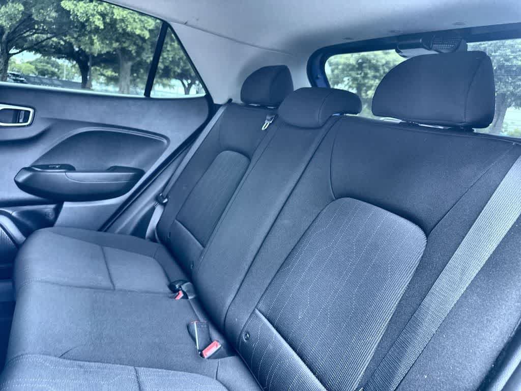 Used 2021 Hyundai Venue SE FWD image 22