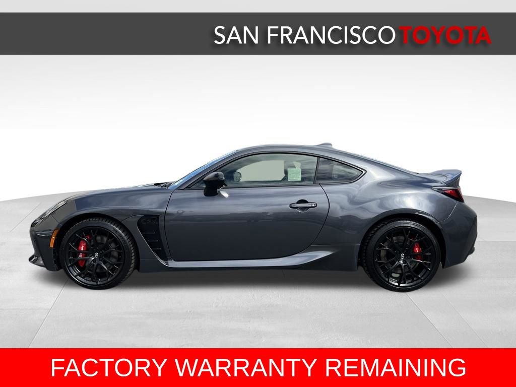 Used 2025 Toyota GR86 Premium w/ Performance Package image 2