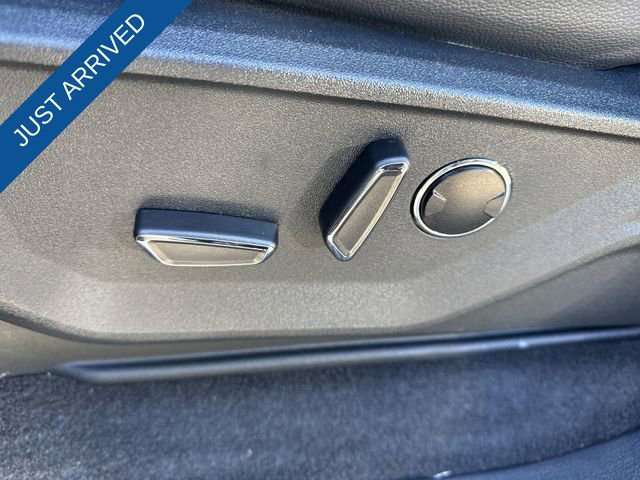 Used 2025 Ford F150 Lariat w/ Equipment Group 502A High image 12