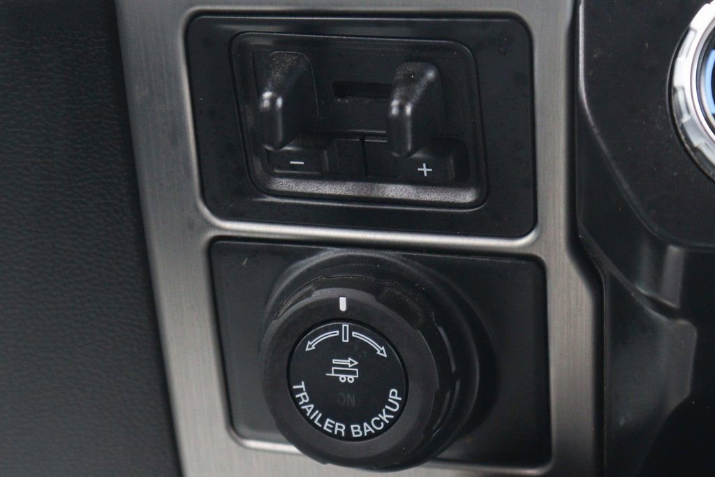 Used 2022 Ford F250 Platinum w/ FX4 Off-Road Package AWD/4WD image 35