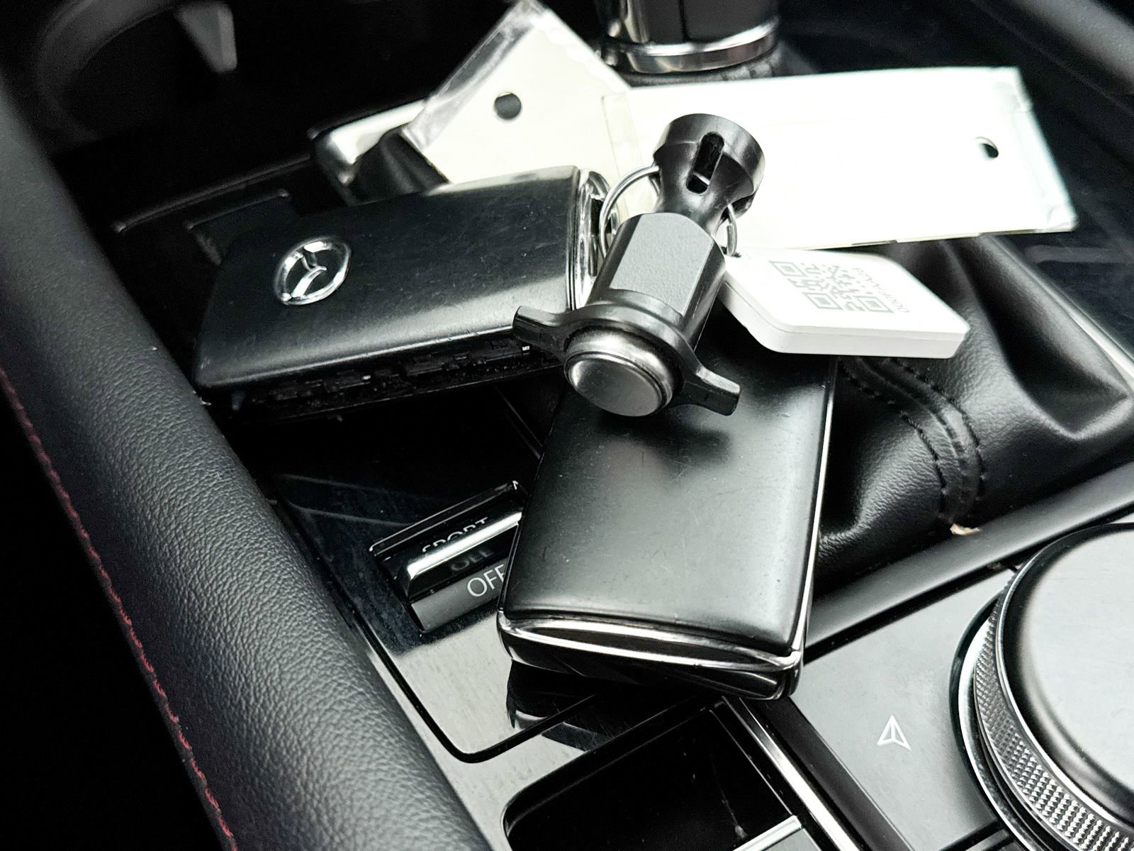 Used 2023 MAZDA MAZDA3 s image 39