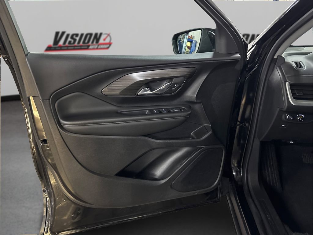 Used 2024 GMC Terrain SLE image 22