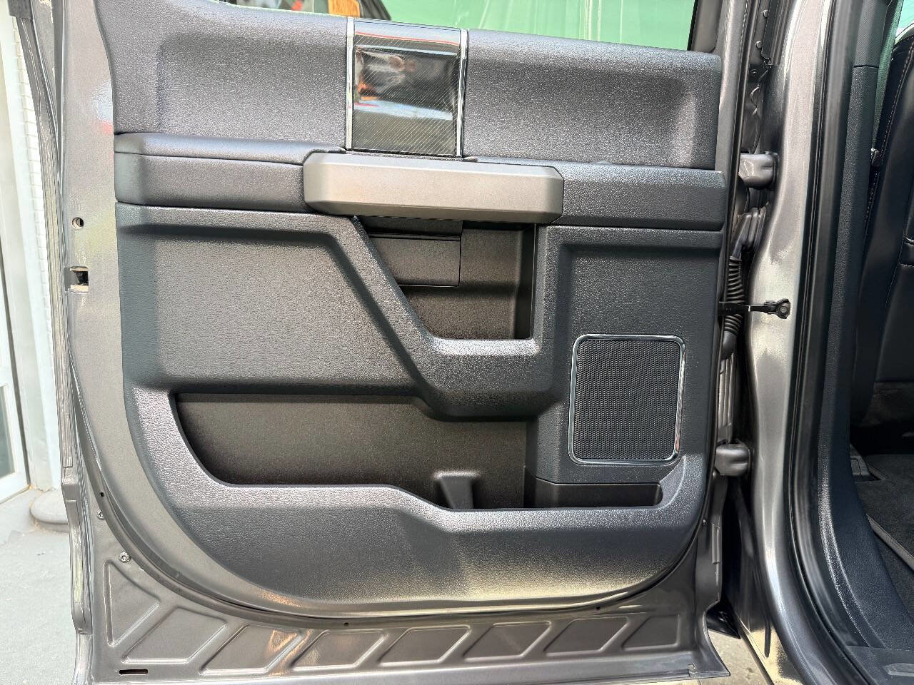 Used 2022 Ford F450 Platinum w/ FX4 Off-Road Package image 48