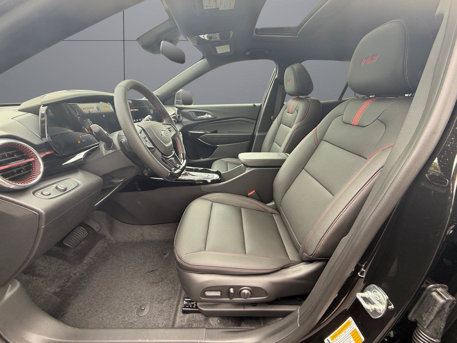 New 2026 Chevrolet Trax RS w/ Sunroof Package FWD image 10