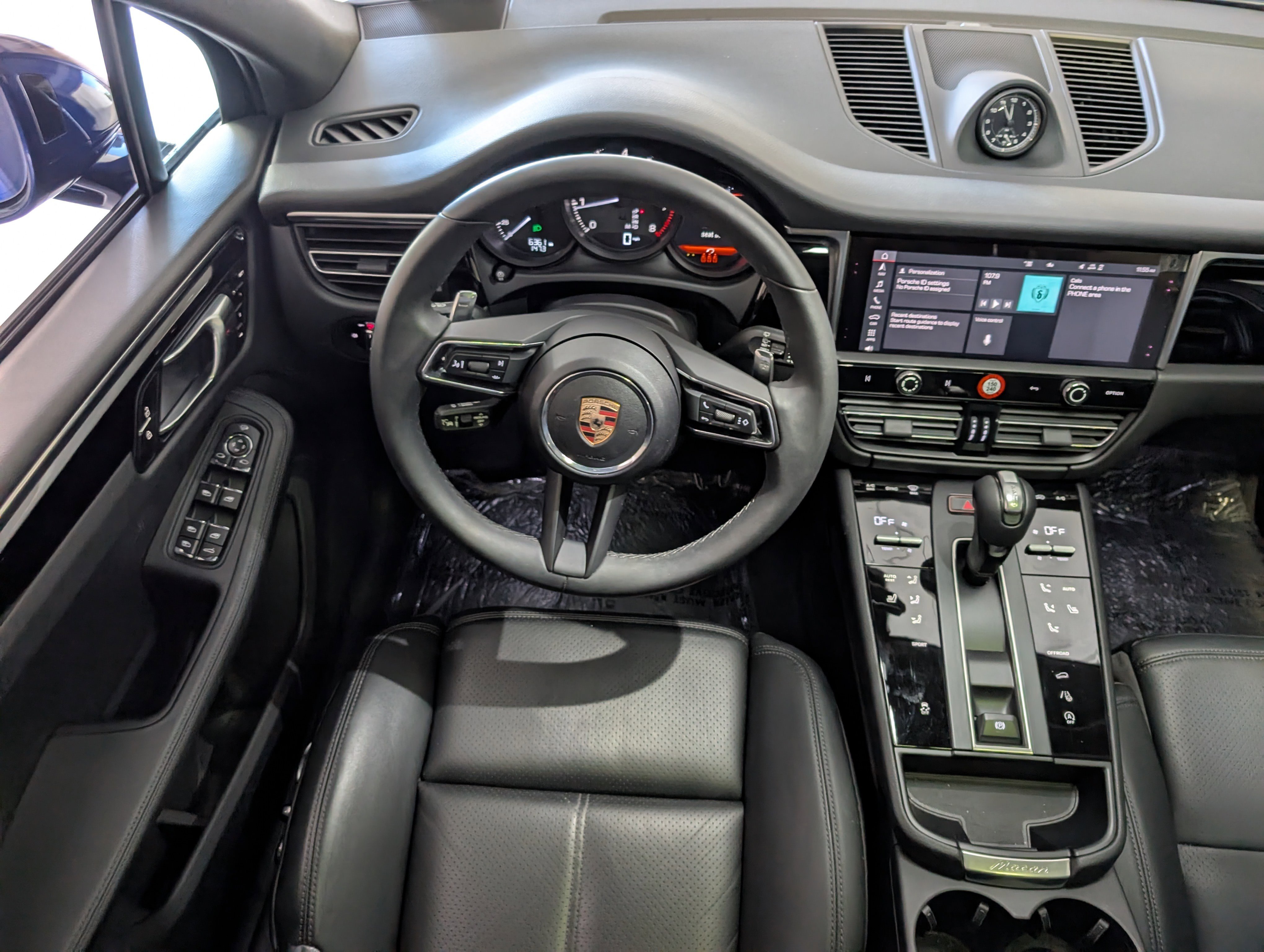 Used 2025 Porsche Macan image 7