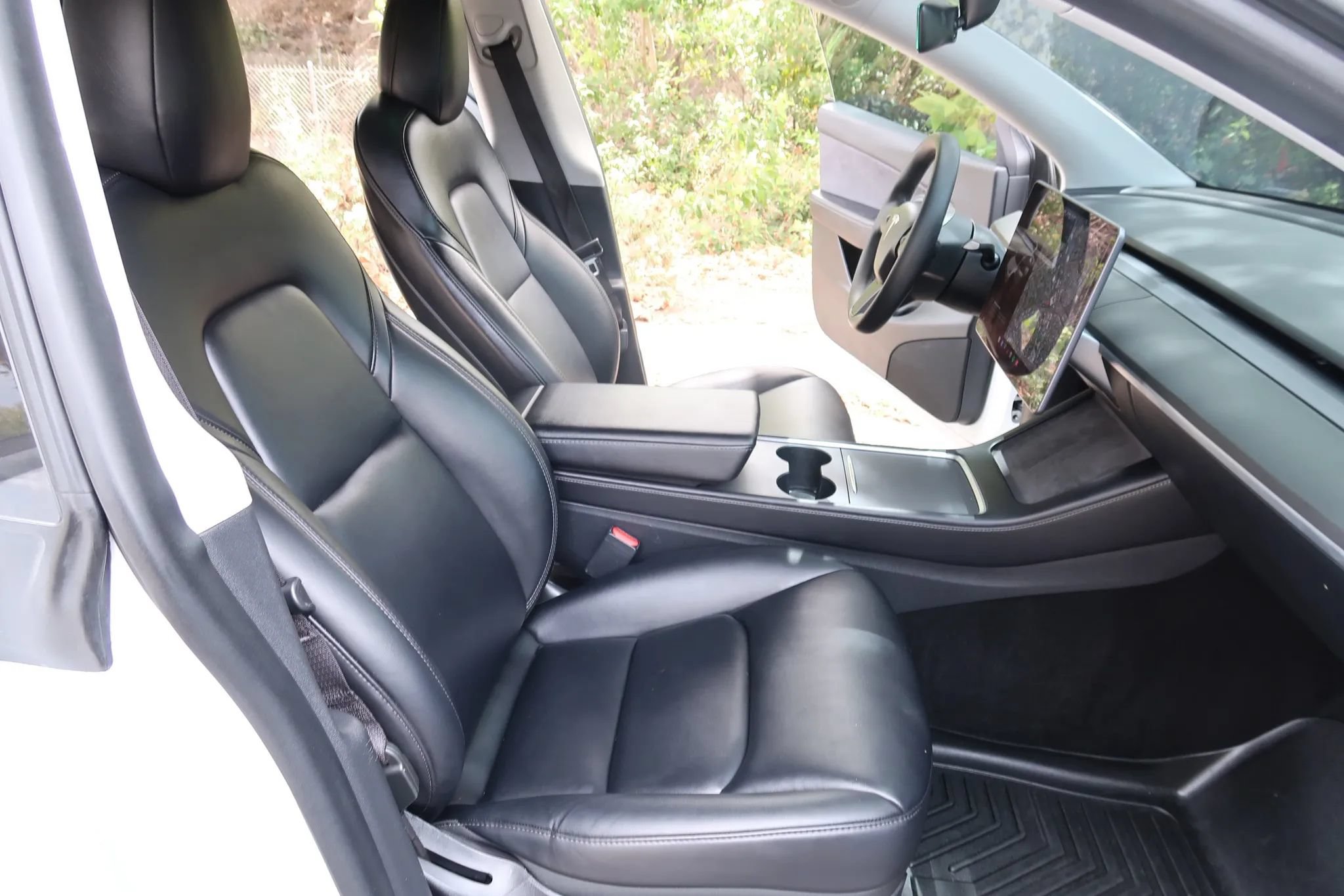 Used 2021 Tesla Model Y Performance AWD/4WD image 24