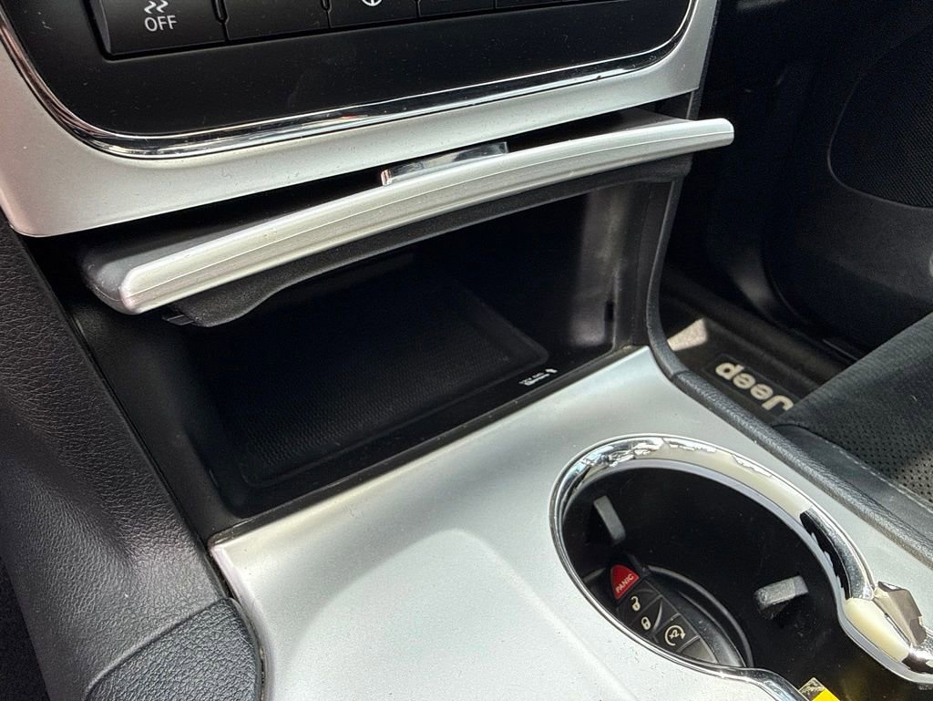 Used 2013 Jeep Grand Cherokee SRT8 w/ Trailer Tow Group IV AWD/4WD image 28
