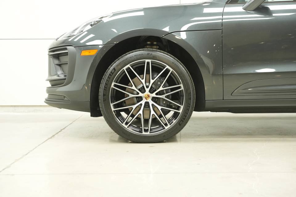 New 2026 Porsche Macan AWD/4WD image 42