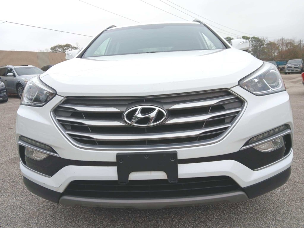 Used 2018 Hyundai Santa Fe Sport image 2