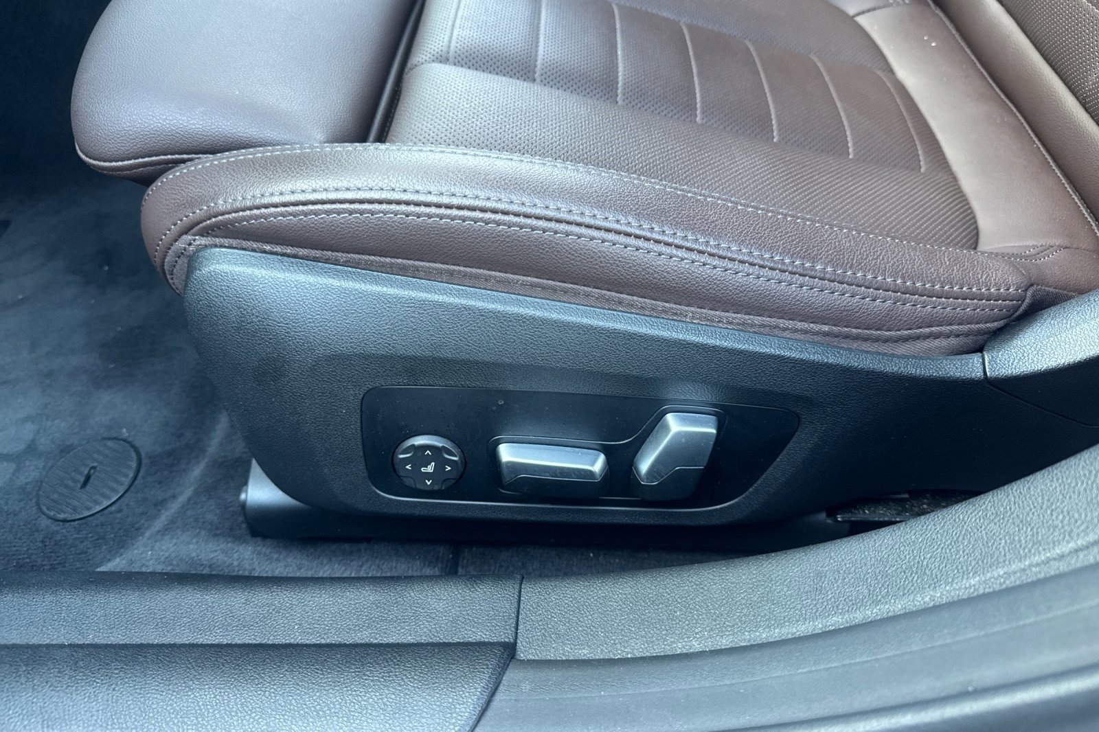 Certified 2023 BMW i4 eDrive35 image 13