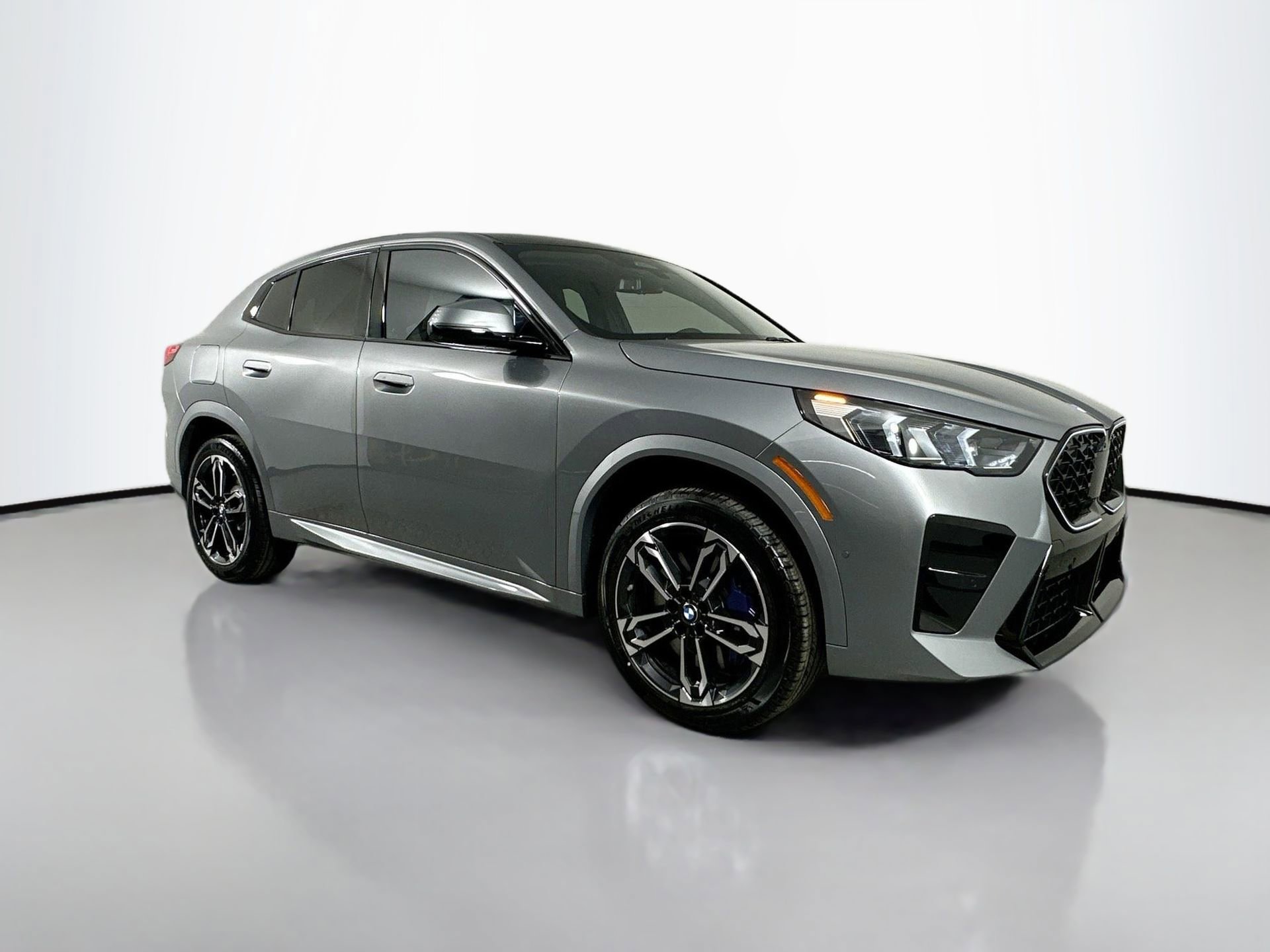 New 2026 BMW X2 xDrive28i w/ Technology Package image 3